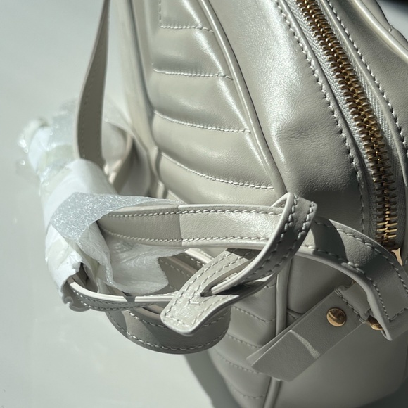 YSL Blanc Vintage Monogram Lou Camera shoulder/crossbody bag in calfskin leather - Picture 11 of 12